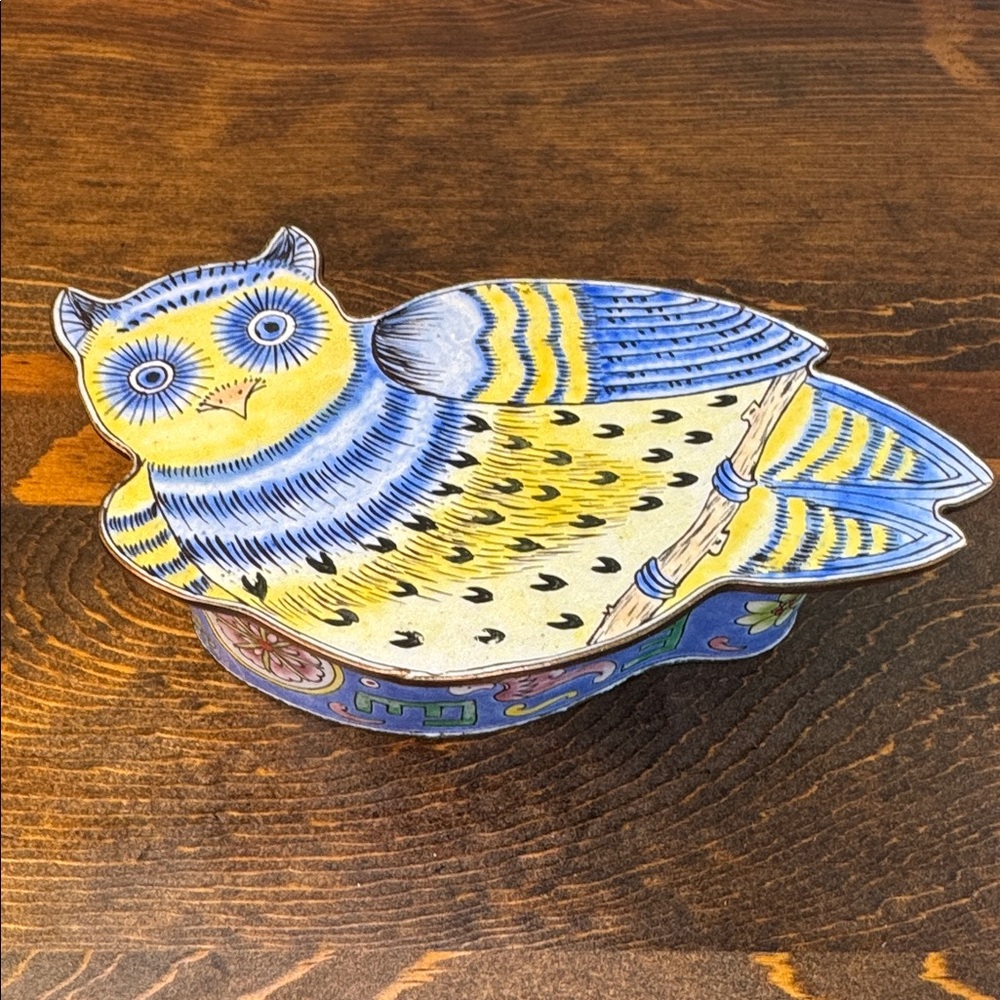Vintage Artisan Decor Owl Jewelry Trinket Box. Perfect size for your treasures!